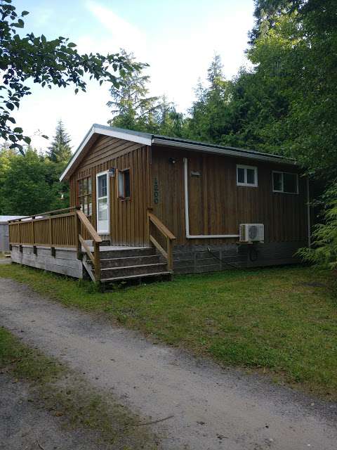 Christie's Street Cabin